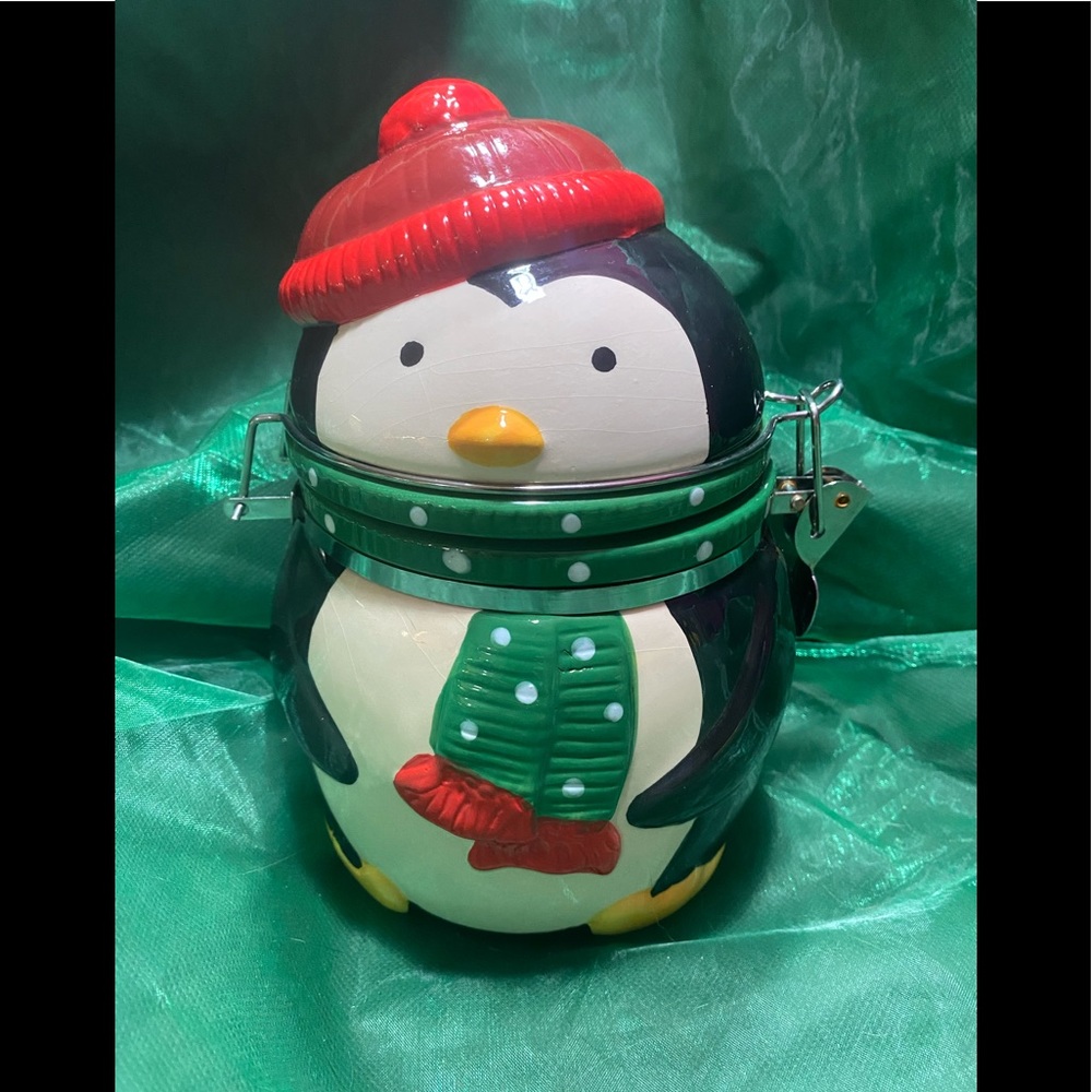 Penguin canister holiday decor kitchen gift EUC